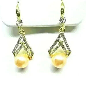 NWOT Beautiful Dangle Earrings Stamped 925